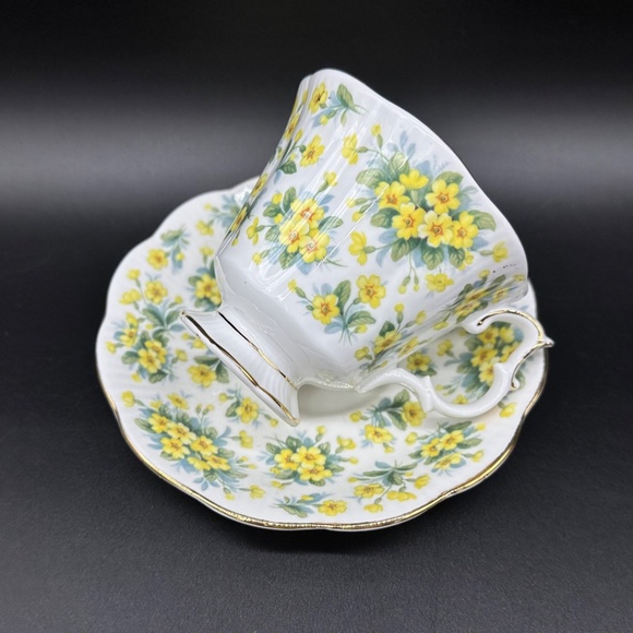 Royal Albert Nell Gwynn Series Drury Lane Tea Cup Saucer England Bone China - Picture 3 of 5